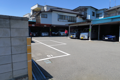 駐車場は松本駅から5分ほどの所...